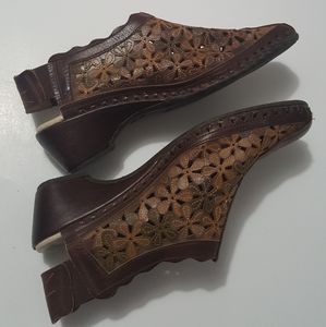 Pikolinos Romana floral cutout slingback shoes